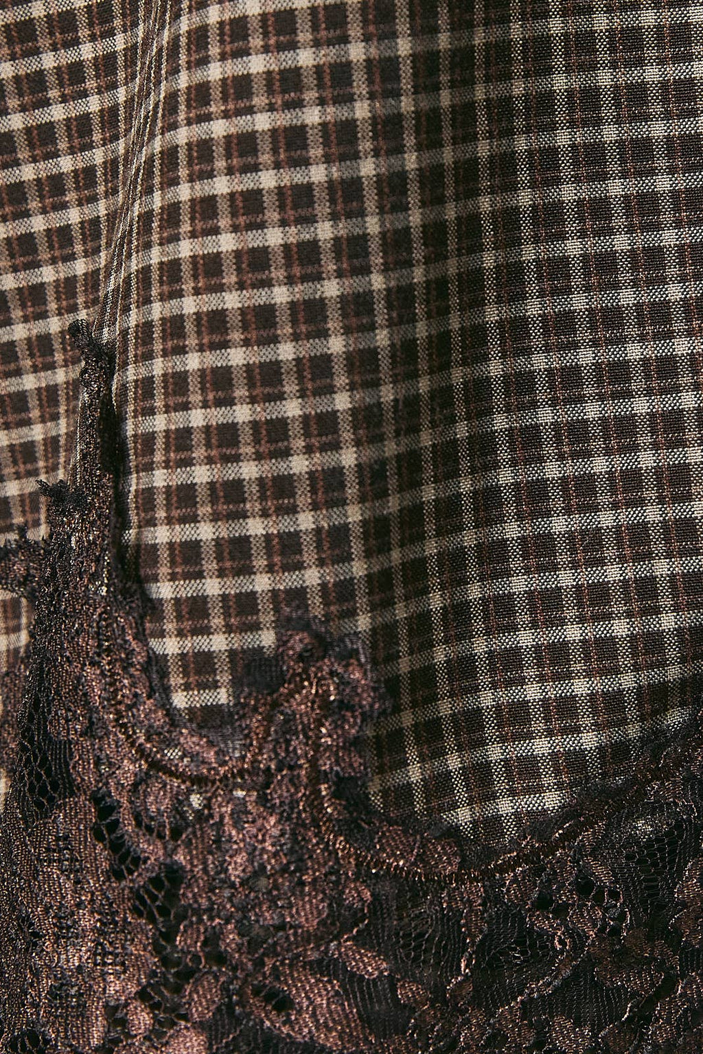 ELASTIC WAIST LACE TRIM DETAIL SHORTS