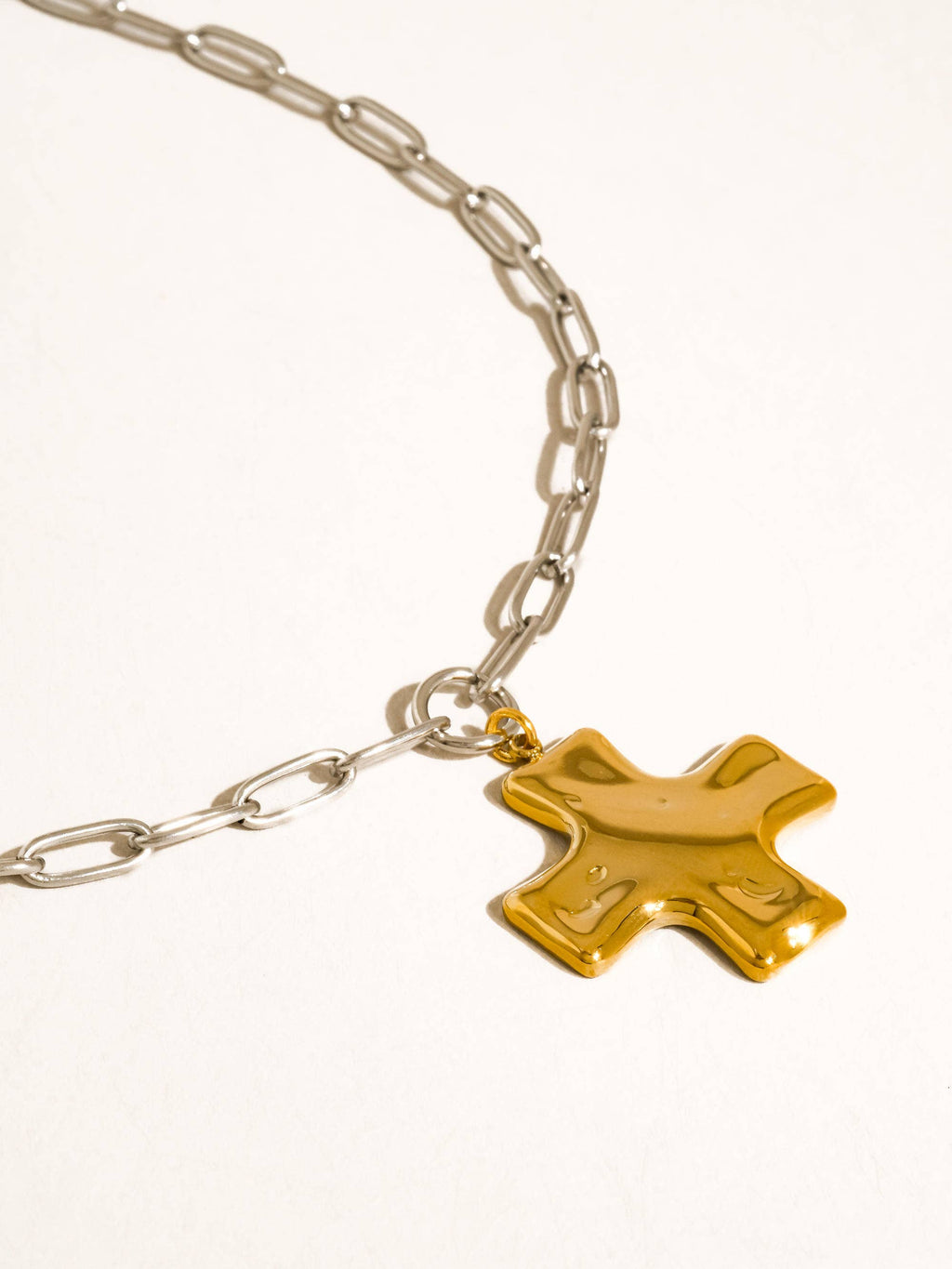 Zeni 18K Gold Non-Tarnish Cross Pendant Chain Necklace