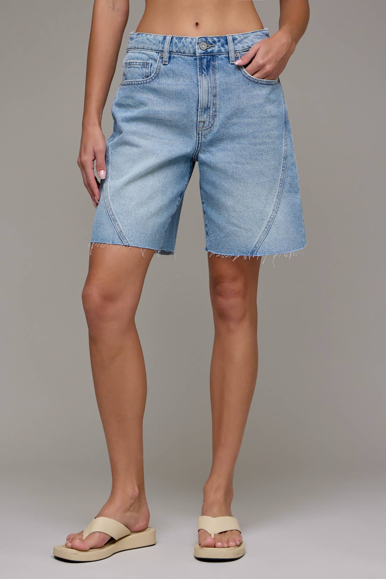 BAGGY SHORTS